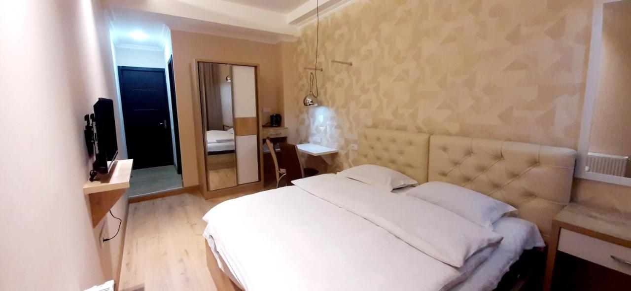 Happy Stay Hotel Kutaissi Exterior foto